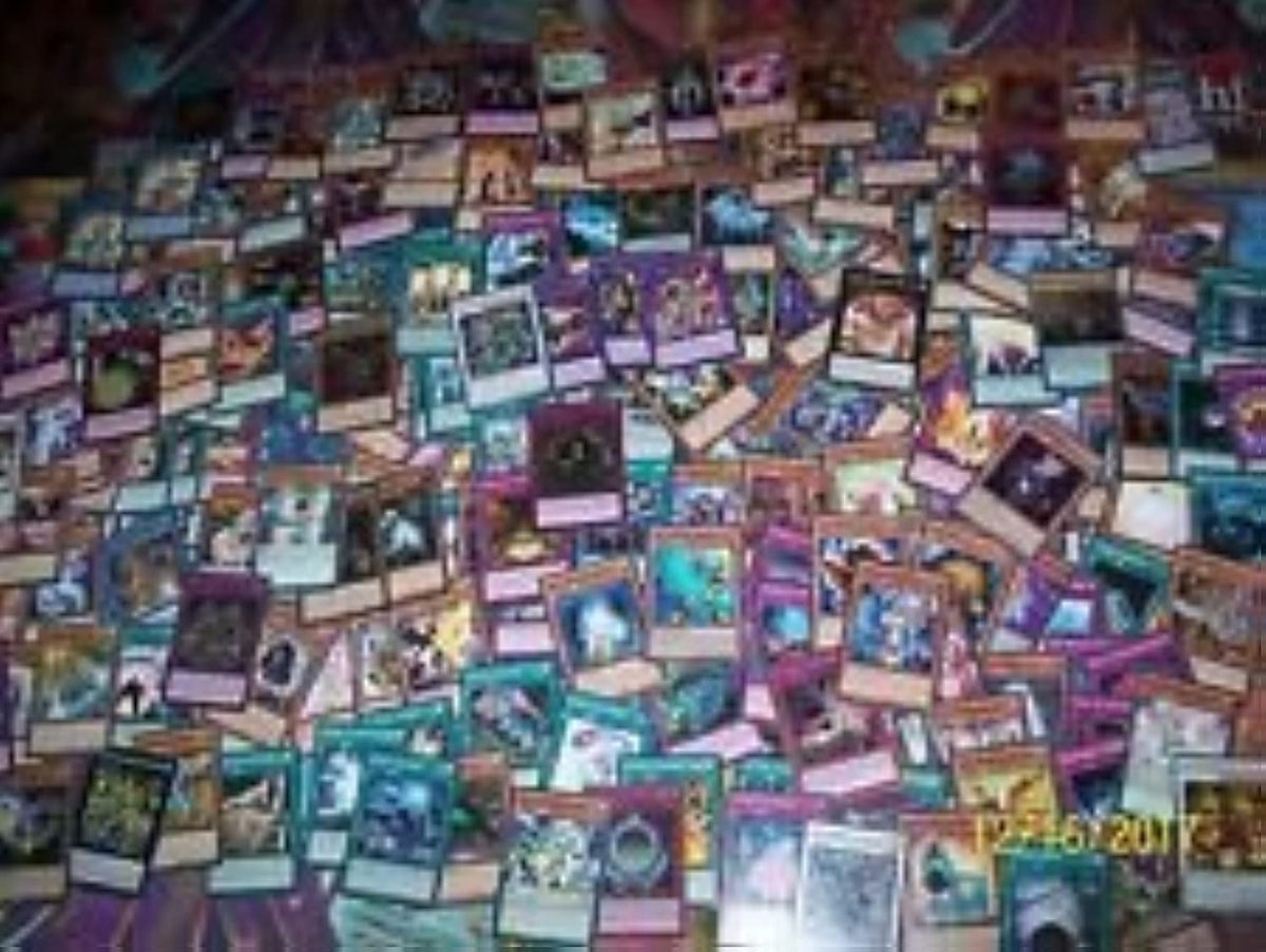 50 Assorted Cards with Rares & Super Rare Q1302