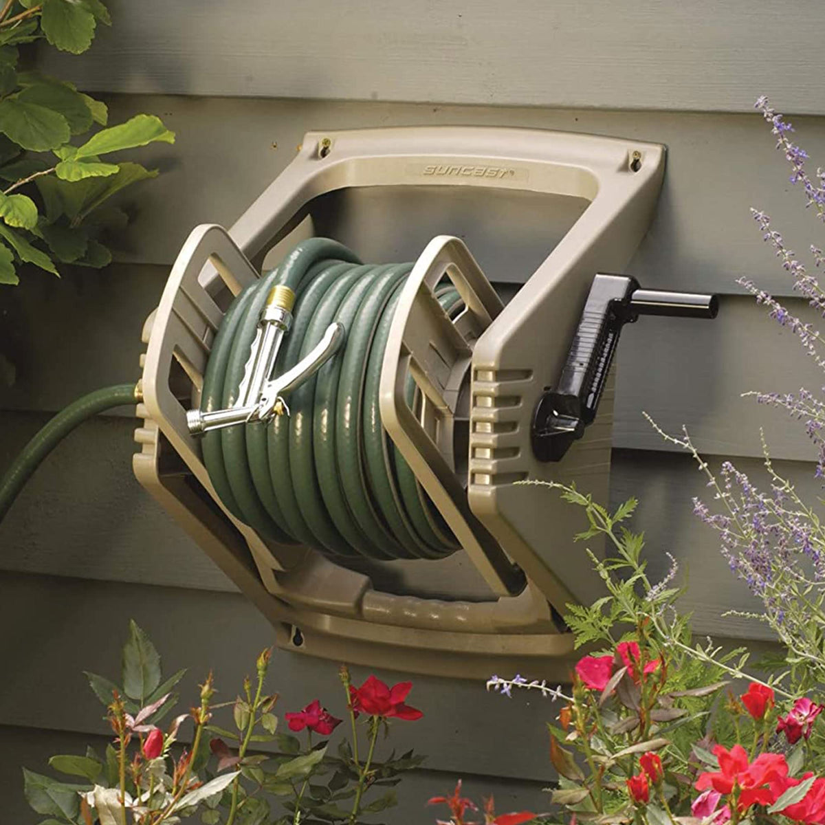 100 ft. Wall Mount Resin Garden Hose Reel with Lid F901