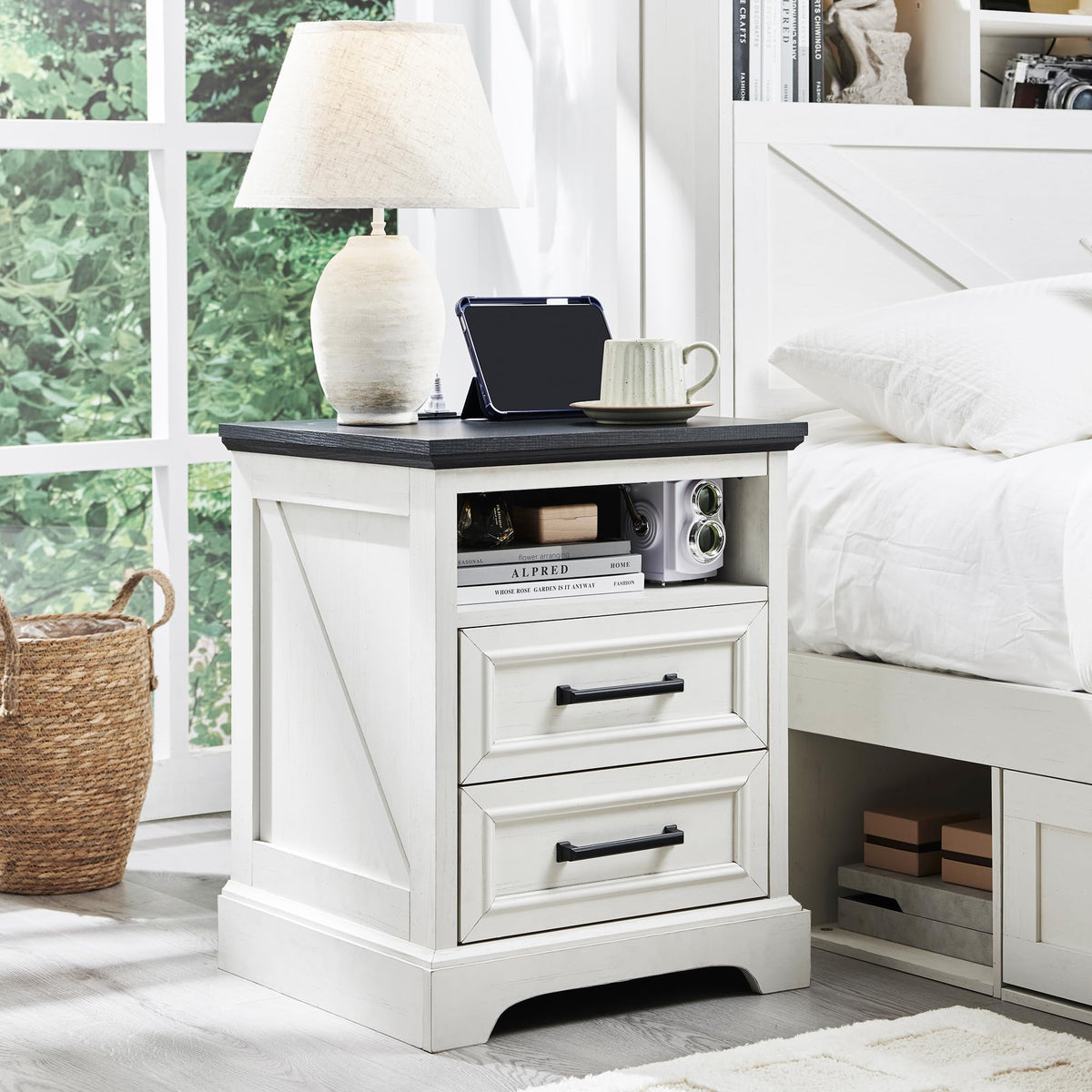 18" Antique White Nightstand with Charging Station E4857